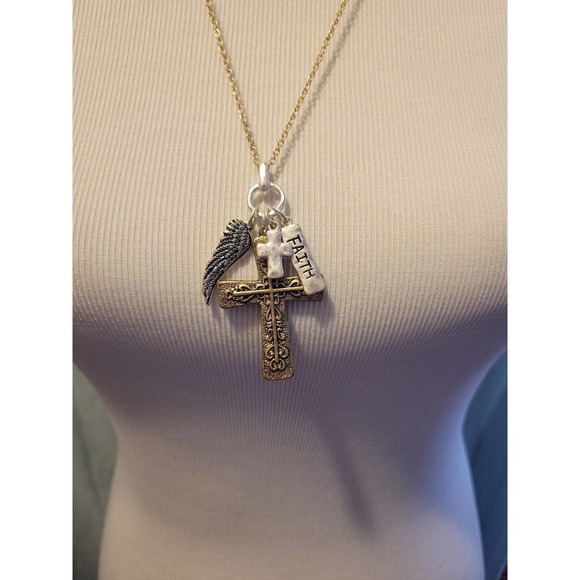 Cross Necklace and earrings set - Picture 5 of 6